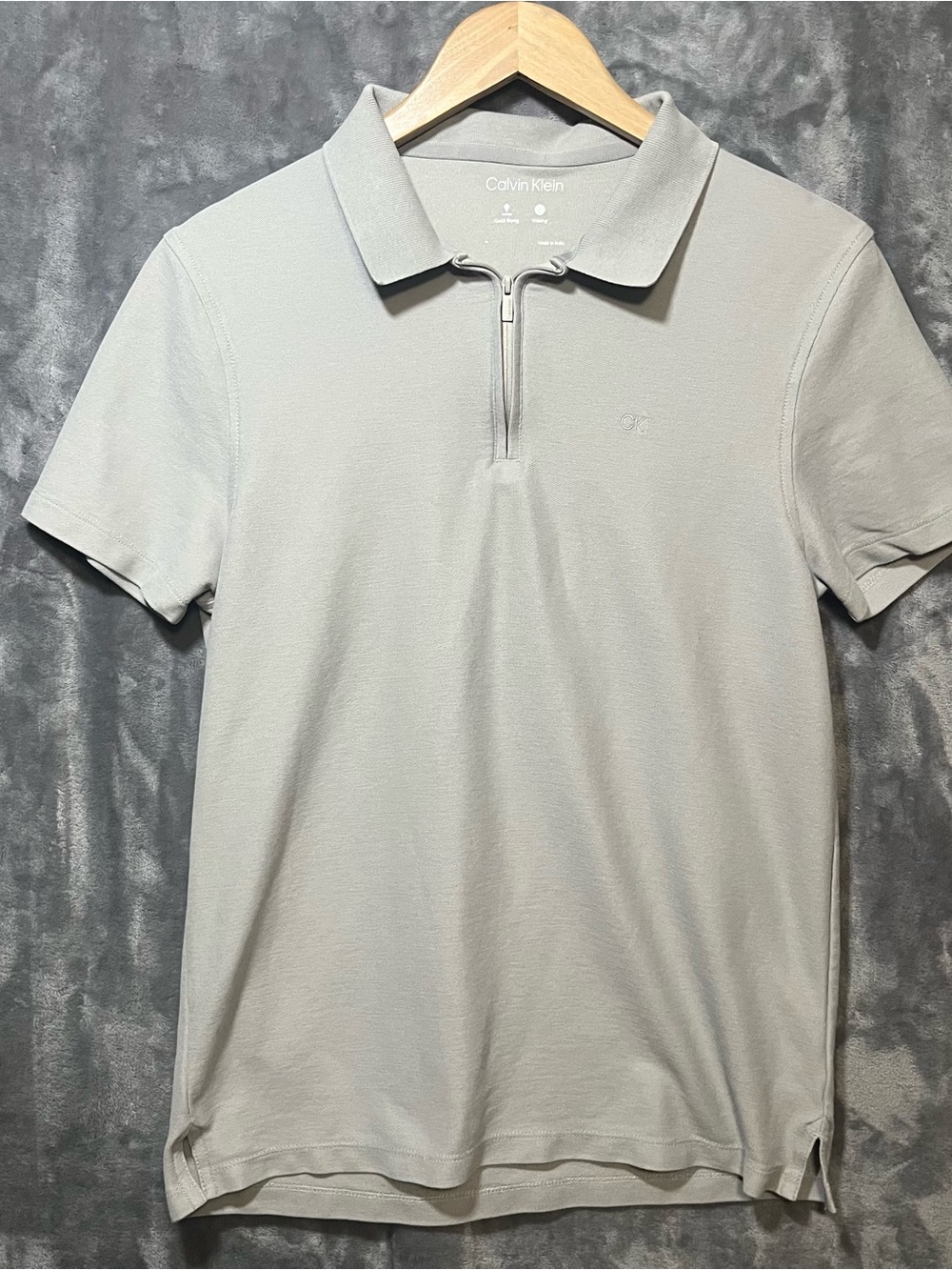 Calvin Klein Men's Pale Gray Short-Sleeve Zip Polo